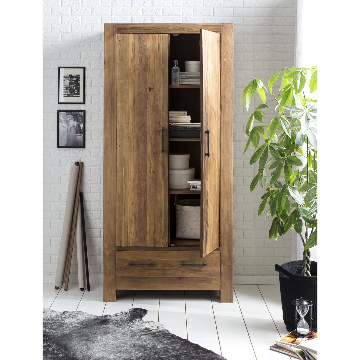 Garderobenschrank