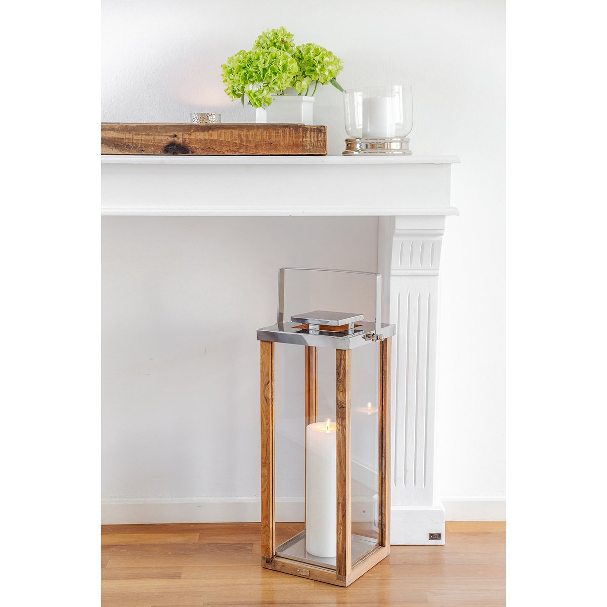 EDZARD Laterne Windlicht Miami mit klappbarem Griff, Holz und Edelstahl glänzend vernickelt, Höhe 70 cm