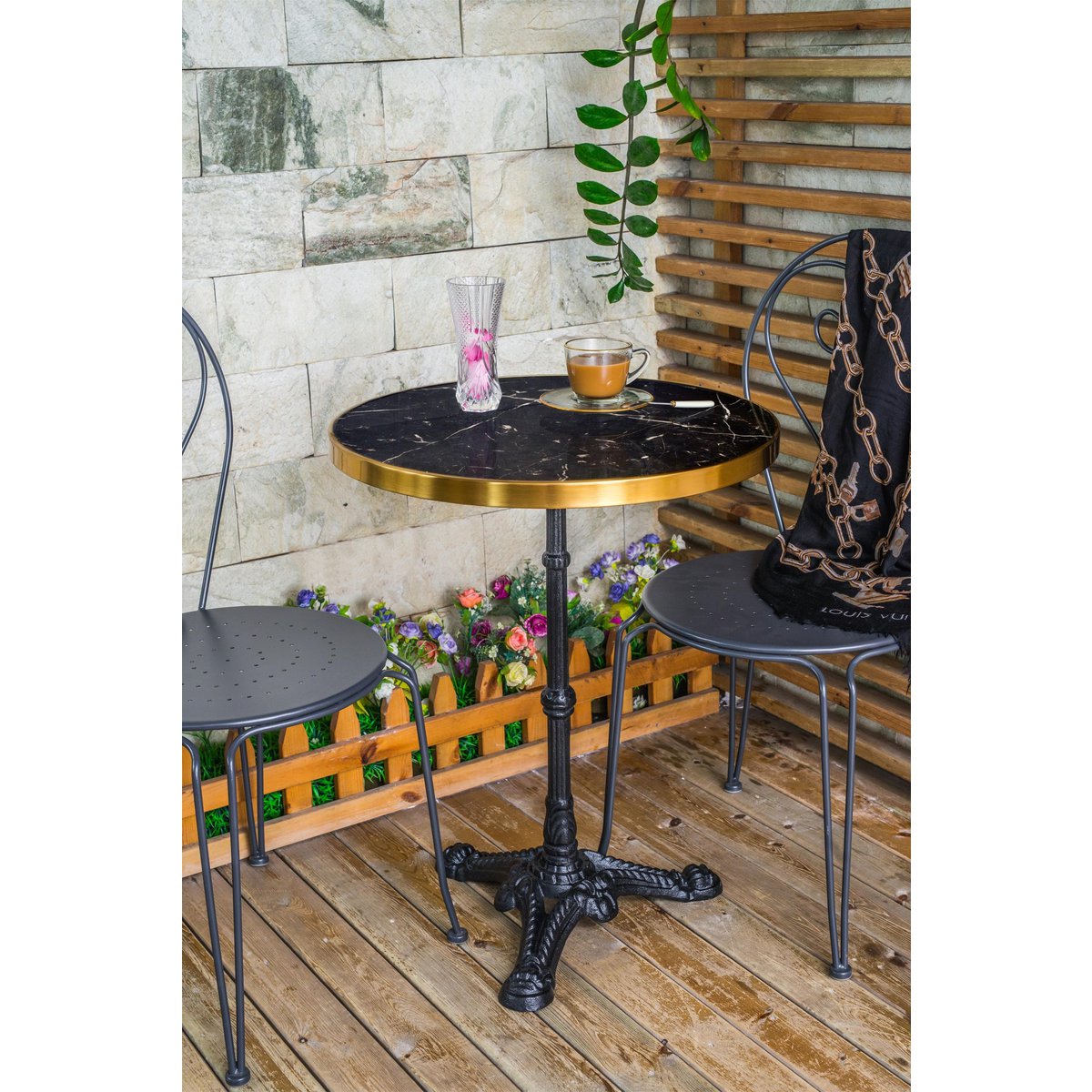 Tisch, 57 cm rund
