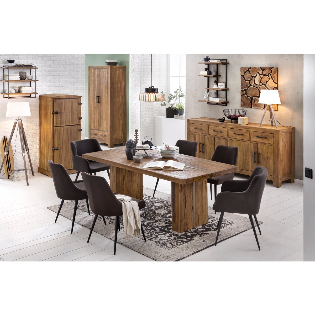 Garderobenschrank