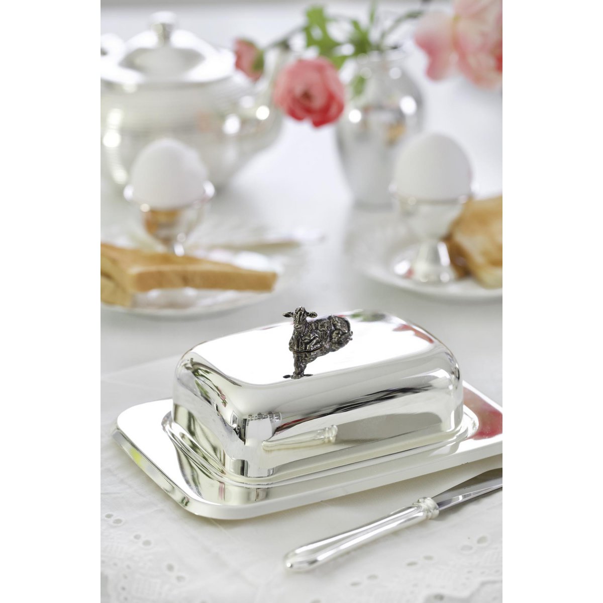 EDZARD Butterdose Kuh 13x18 cm, H 8 cm, Glaseinsatz, edel versilbert, mit Buttermesser