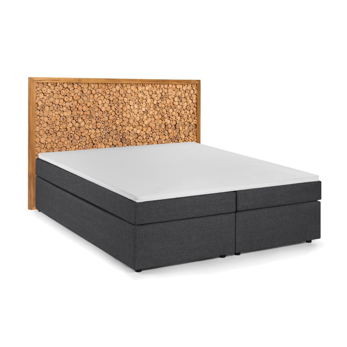 Boxspringbett mit Kopfteil aus Astscheiben