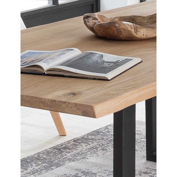 Tisch 140x80 cm, Wildeiche, schwarzes Gestell