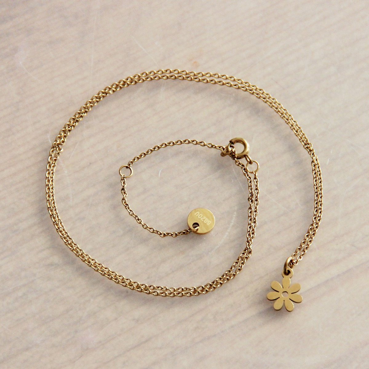 SS211 - Feine Edelstahlkette mit Mini-Blume - Gold